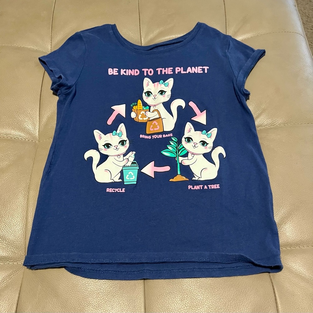 Children’s place girls M 7/8 recycling eco friendly cat graphic shirt blue